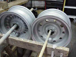 Wheels2.jpg (200540 bytes)
